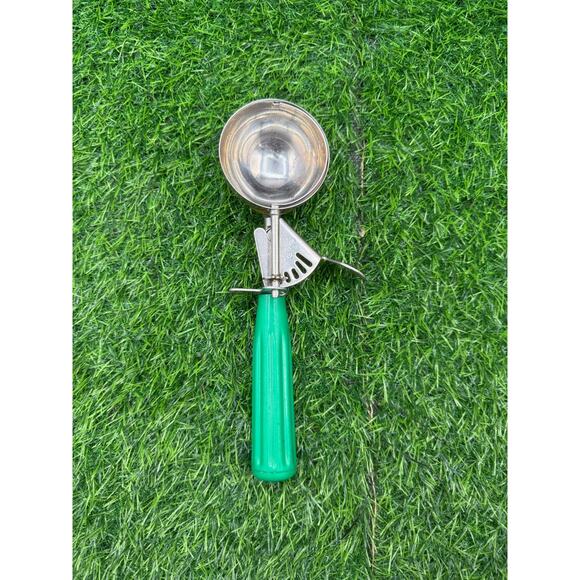 Hamilton Beach Commercial Disher – Size 12, Green - stainless Steel Scoop - Picture 3 of 5